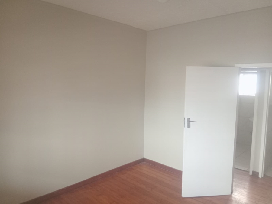 1 Bedroom Property for Sale in Southernwood Eastern Cape